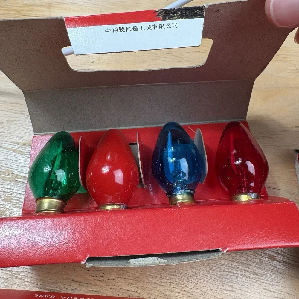 Lot of 6 Vintage NOS Montogomery Ward C7 1/2 Outdoor Christmas 24 Light Bulbs